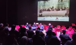 Un moment de la xerrada-col·loqui de la Jornada Passionarium 2026, sobre l'escenari de La Passió d'Olesa